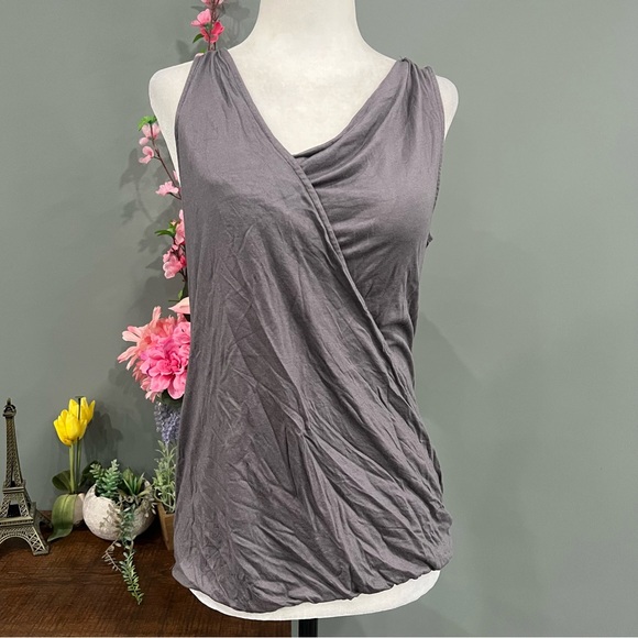 Banana Republic Sleeveless Top - Picture 2 of 14